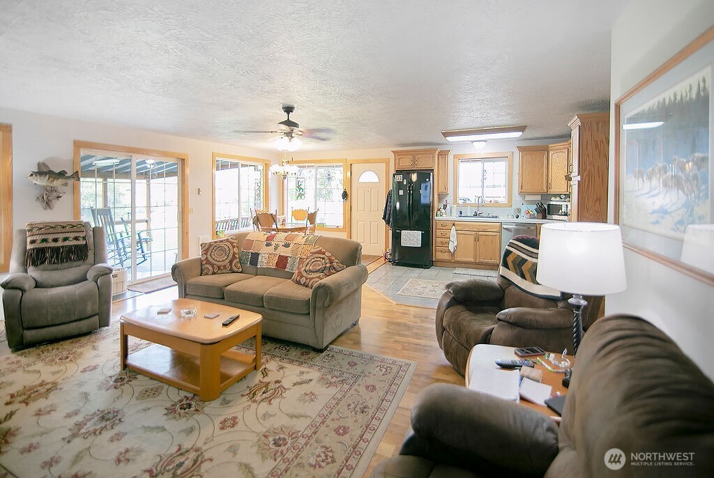 205 Lamar Road Silverlake, WA 98645 - Photo 2 of 28 Gallery Image 2
