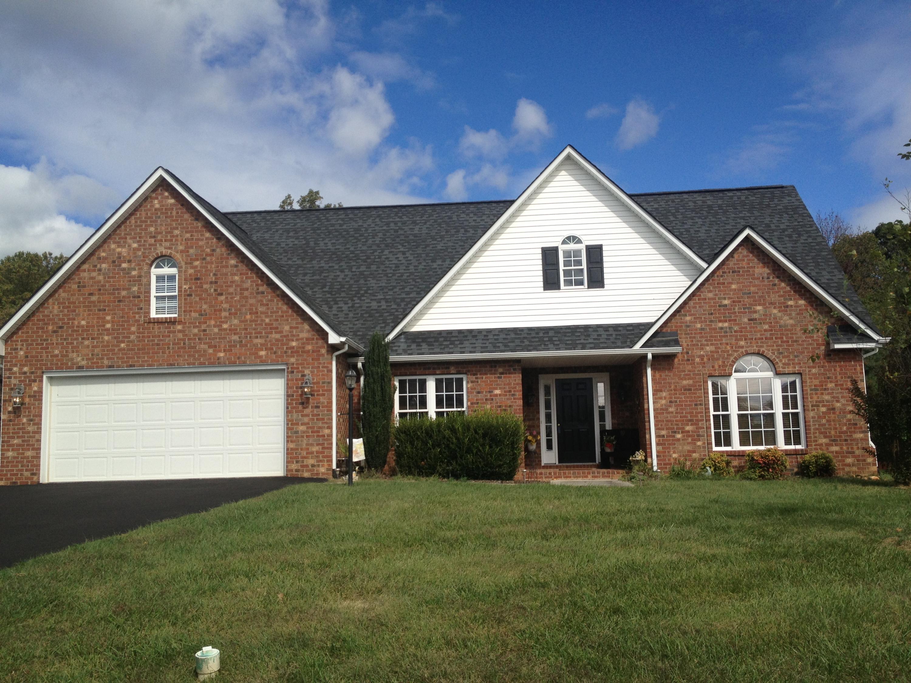 537 Castleridge Road Vinton, VA 24179 - Photo 1 of 16 Main