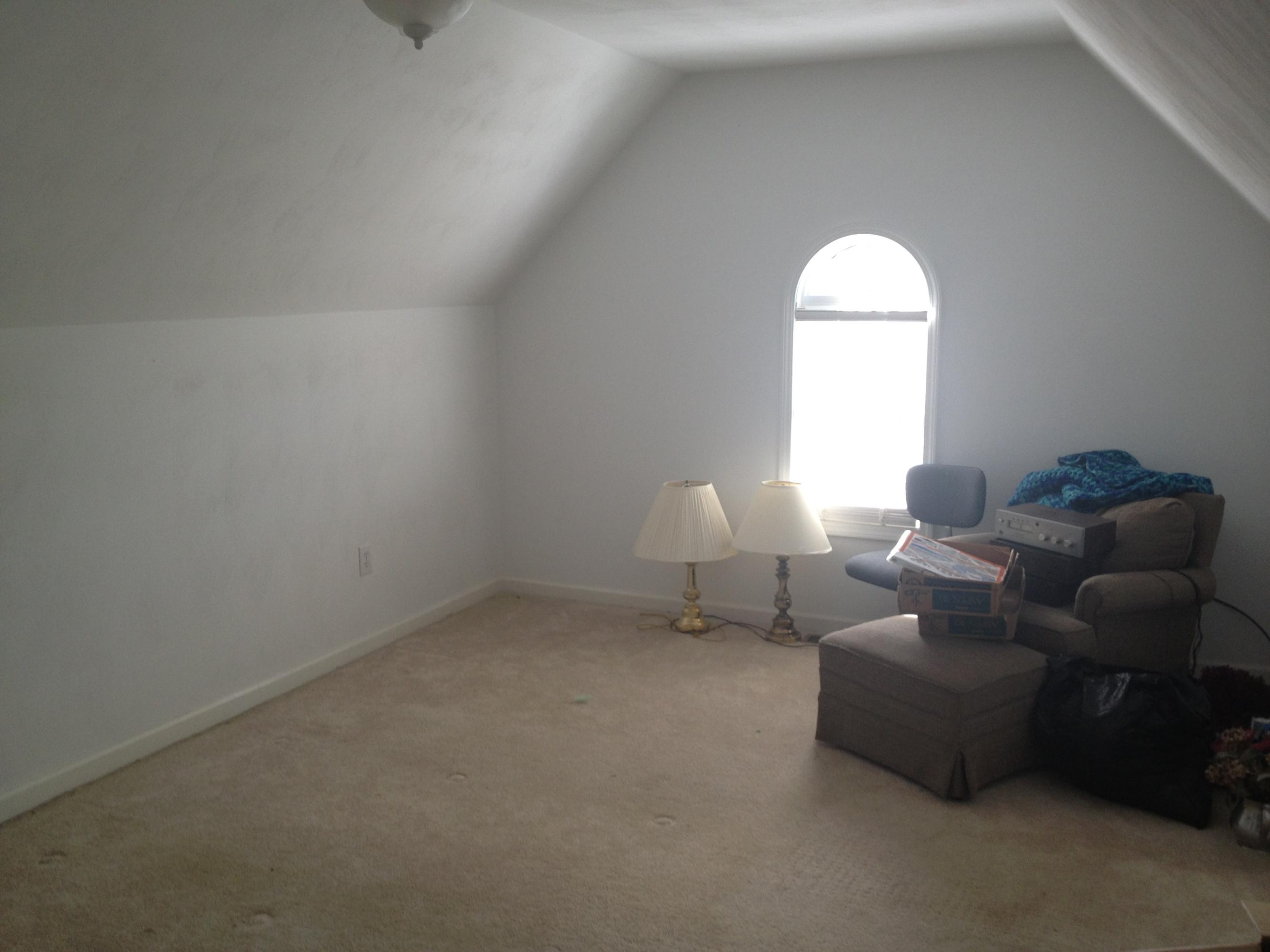 537 Castleridge Road Vinton, VA 24179 - Photo 5 of 16 Walkup finished room over garage.