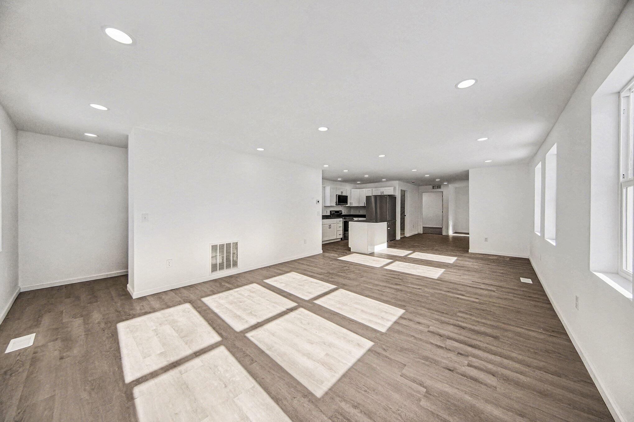 149 Mantle Avenue Jackson, MI 49202 - Photo 4 of 18 011_file_9612