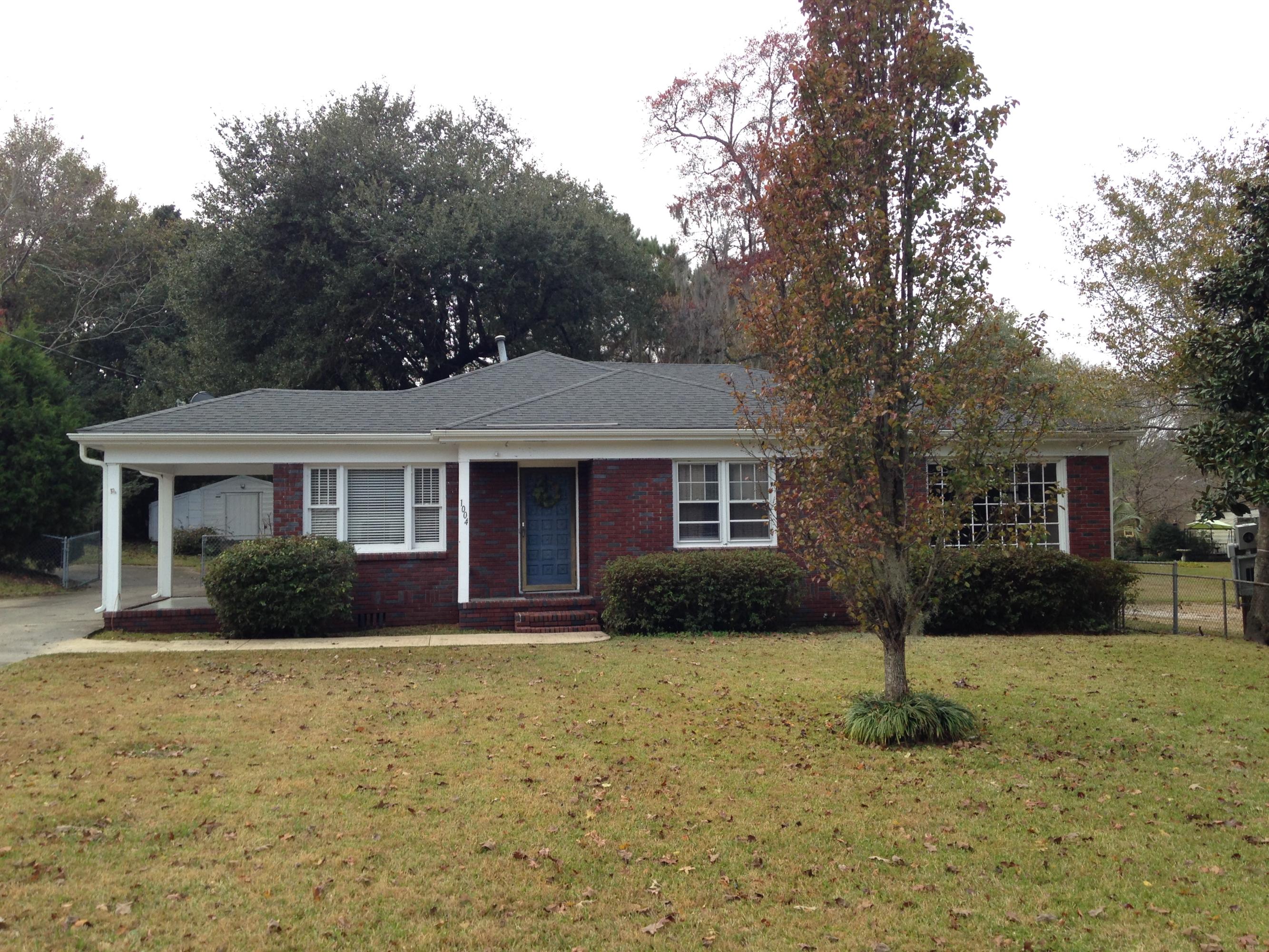 1004 Holcombe Road Hanahan, SC 29410 - Photo 1 of 37 IMG_5131