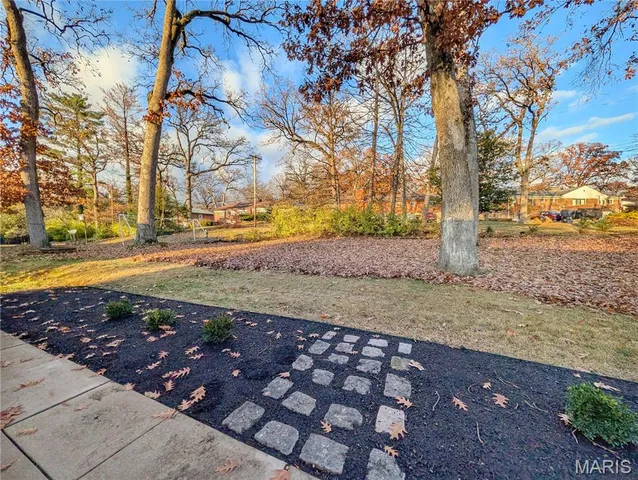 $529,900 | 7639 Capilia Drive, Crestwood, MO 63123