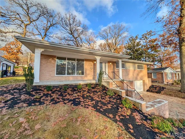 $529,900 | 7639 Capilia Drive, Crestwood, MO 63123