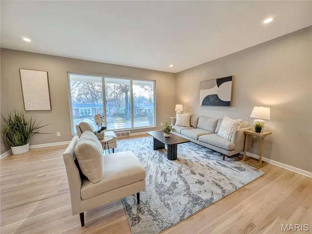 $529,900 | 7639 Capilia Drive, Crestwood, MO 63123