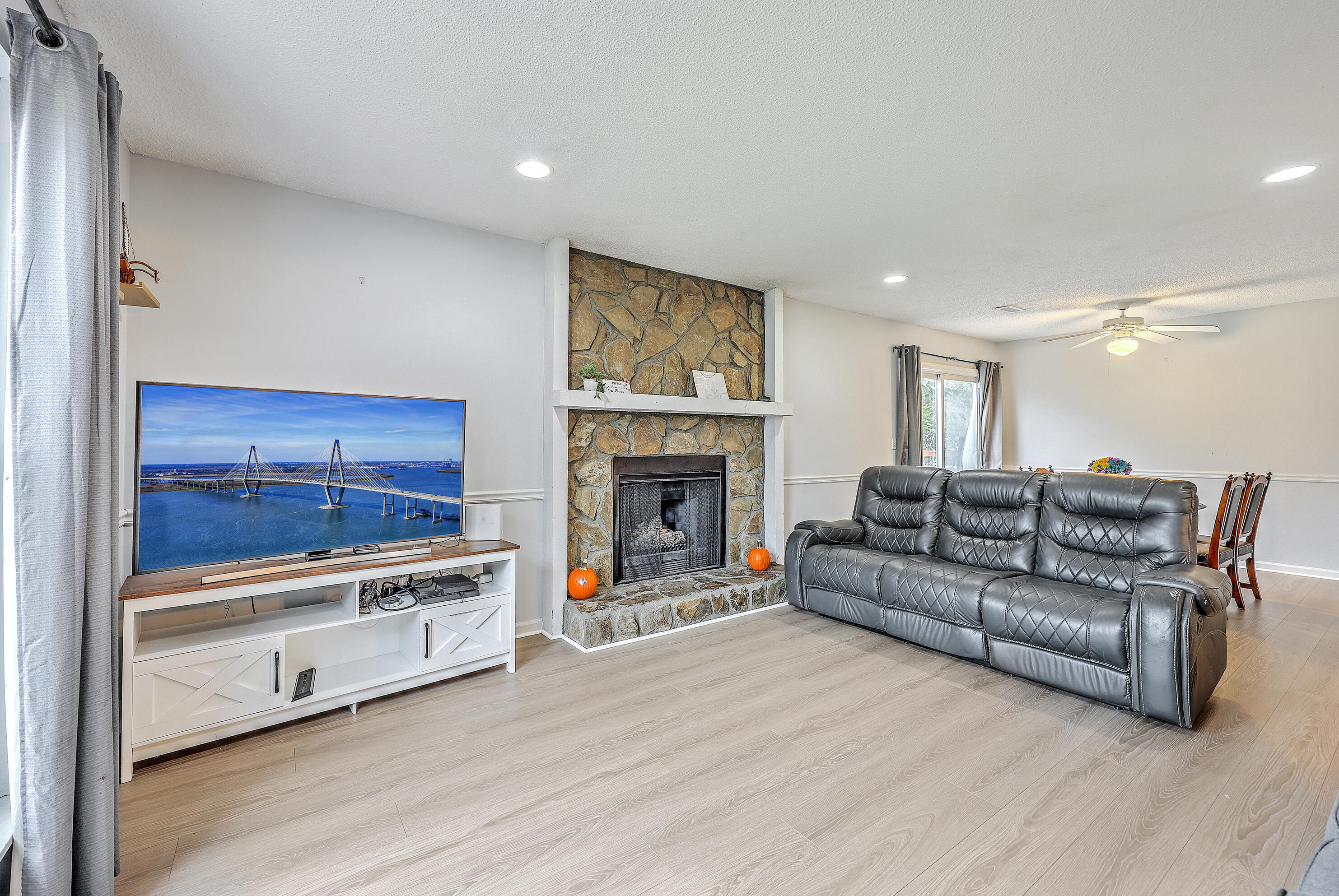 1841 Sundancer Lane Goose Creek, SC 29445 - Photo 4 of 26 ZYN_3160_1_2_3_4_5_6