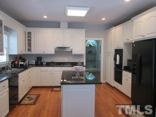 305 Medoc Lane Raleigh, NC 27615 - Photo 12 of 25