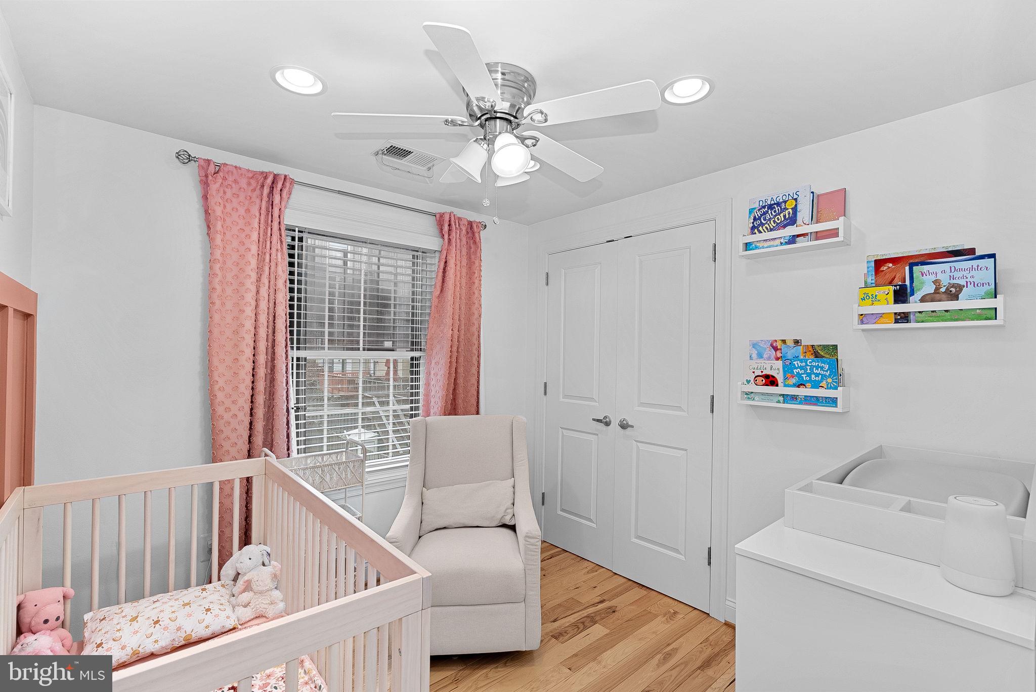 43983 Choptank Terrace Ashburn, VA 20147 - Photo 22 of 43 a living room with furniture and a table
