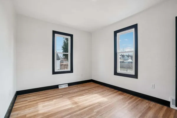 $300,000 | 5039 26th Avenue, Kenosha, WI 53140