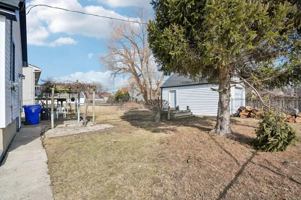 $300,000 | 5039 26th Avenue, Kenosha, WI 53140