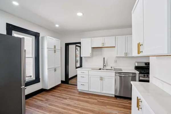 $300,000 | 5039 26th Avenue, Kenosha, WI 53140