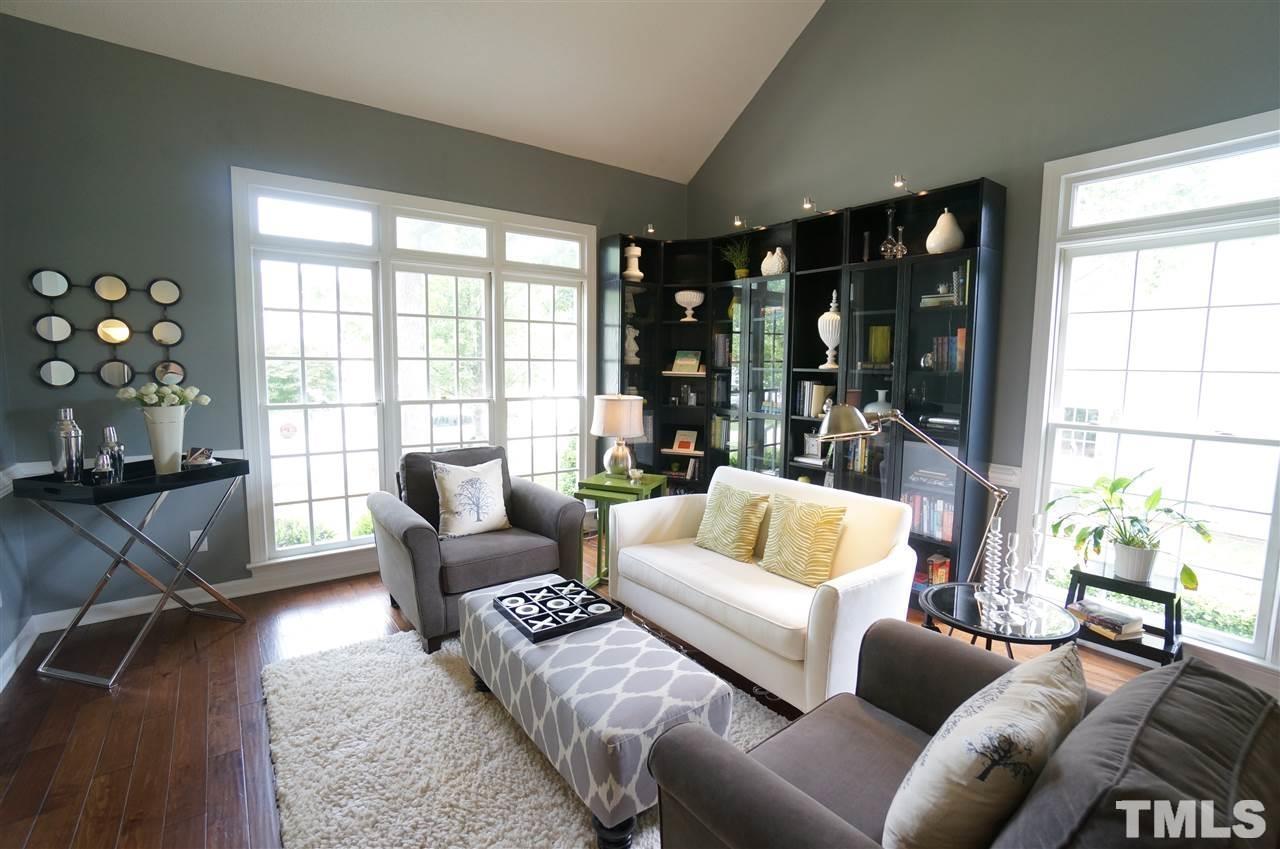 5605 Barham Court Raleigh, NC 27613 - Photo 3 of 24