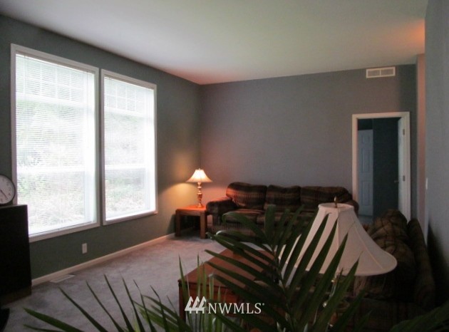 8521 Southeast Lynch Road Shelton, WA 98584 - Photo 3 of 19 Gallery Image 3