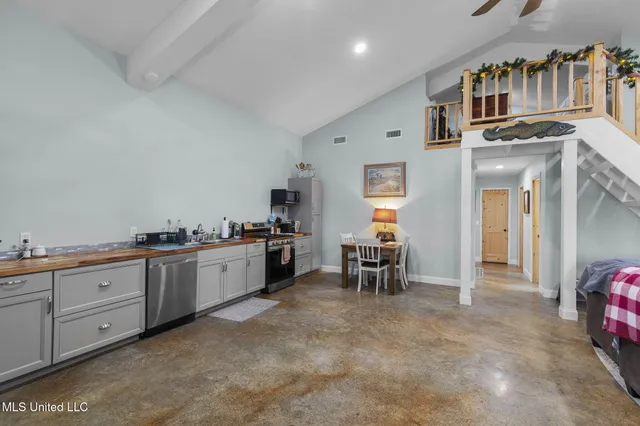 $185,000 | 232 Bungalow Lane, Tchula, MS 39169