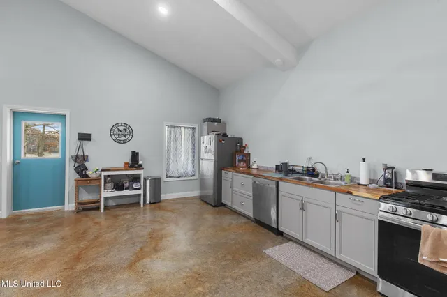 $185,000 | 232 Bungalow Lane, Tchula, MS 39169