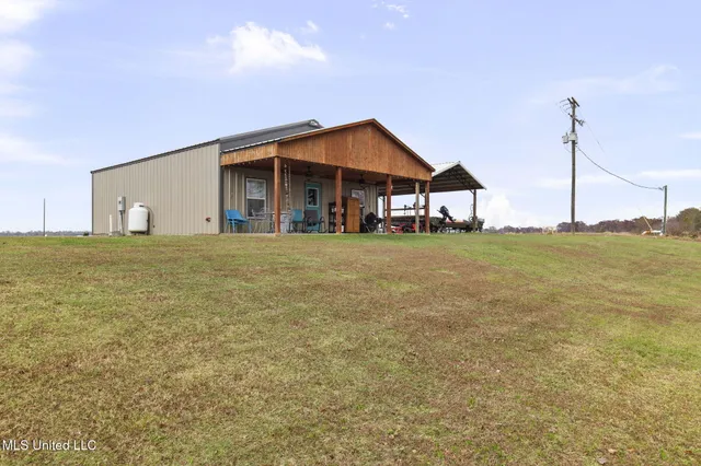 $185,000 | 232 Bungalow Lane, Tchula, MS 39169