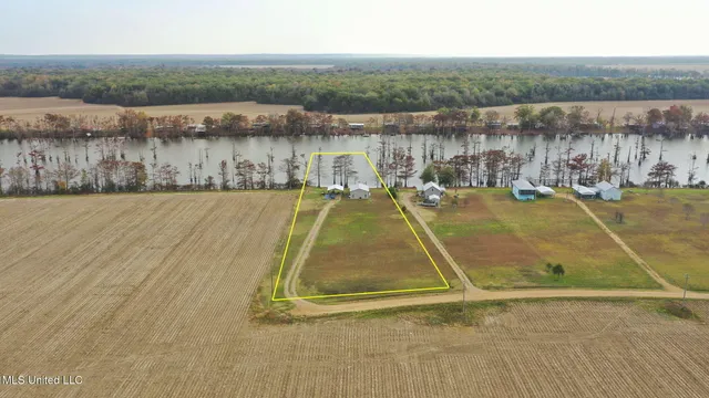 $185,000 | 232 Bungalow Lane, Tchula, MS 39169