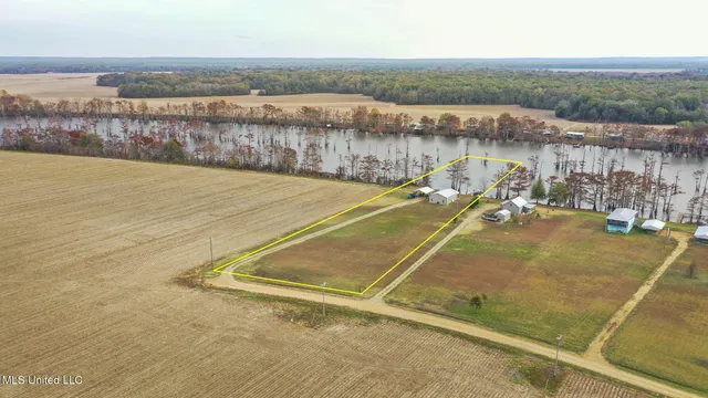 $185,000 | 232 Bungalow Lane, Tchula, MS 39169