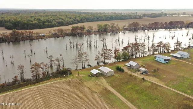 $185,000 | 232 Bungalow Lane, Tchula, MS 39169