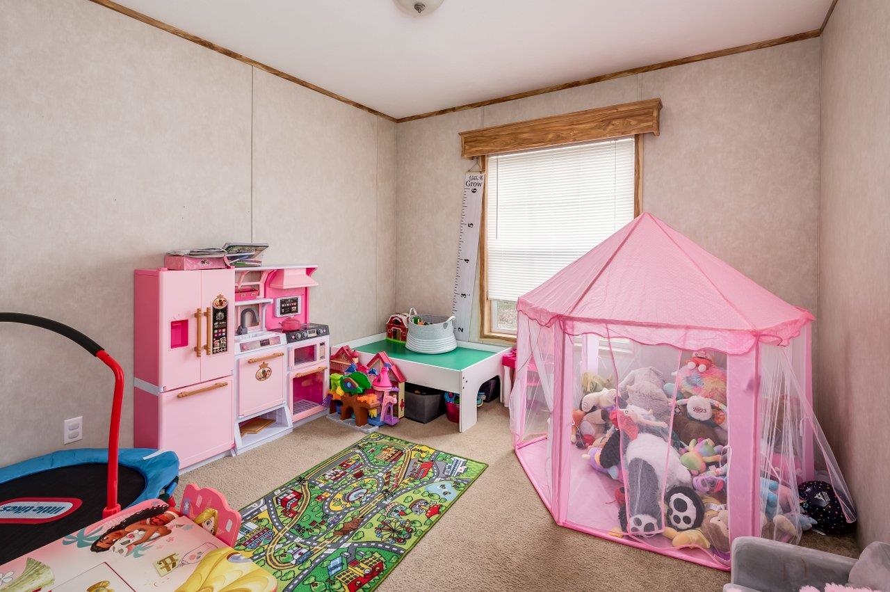 202 Salmon Falls Road Rochester, NH 03868 - Photo 11 of 33