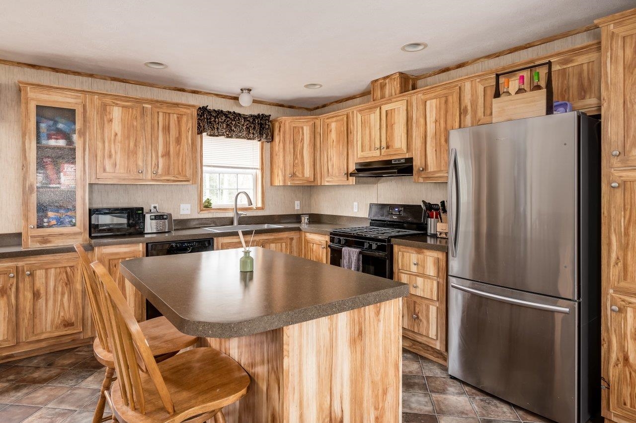 202 Salmon Falls Road Rochester, NH 03868 - Photo 13 of 33