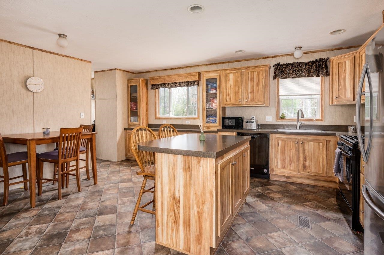 202 Salmon Falls Road Rochester, NH 03868 - Photo 30 of 33