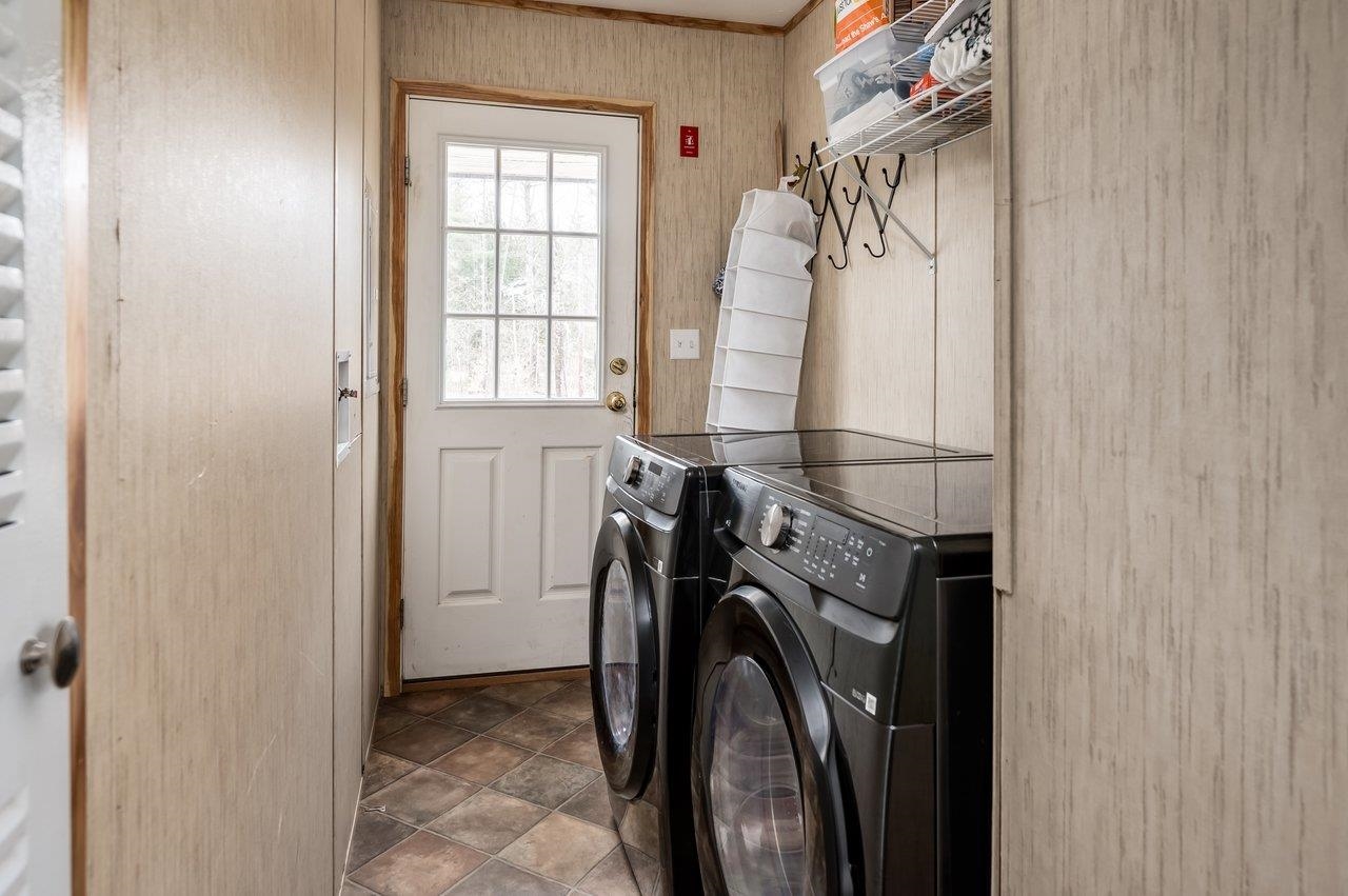 202 Salmon Falls Road Rochester, NH 03868 - Photo 32 of 33