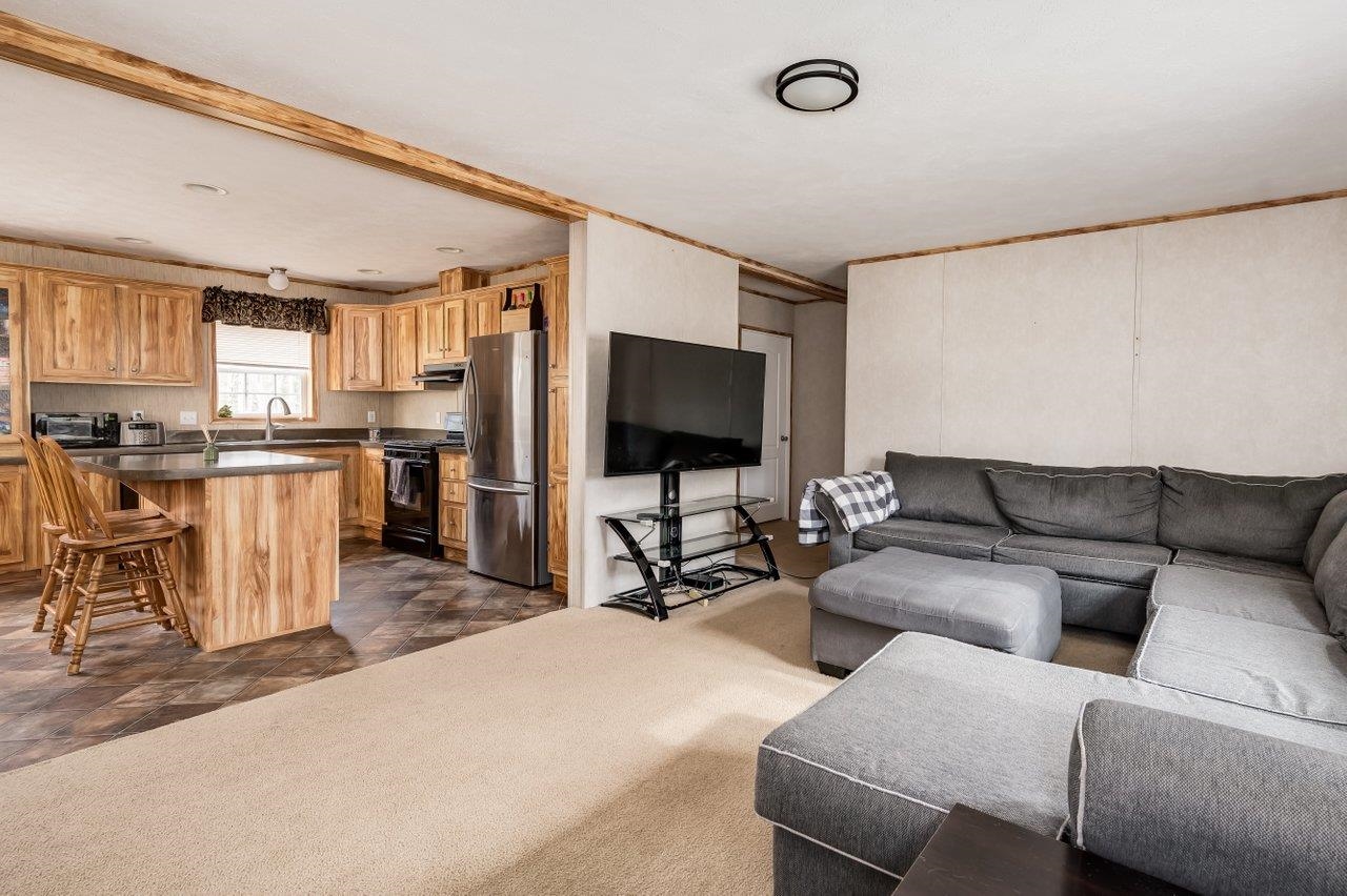 202 Salmon Falls Road Rochester, NH 03868 - Photo 5 of 33