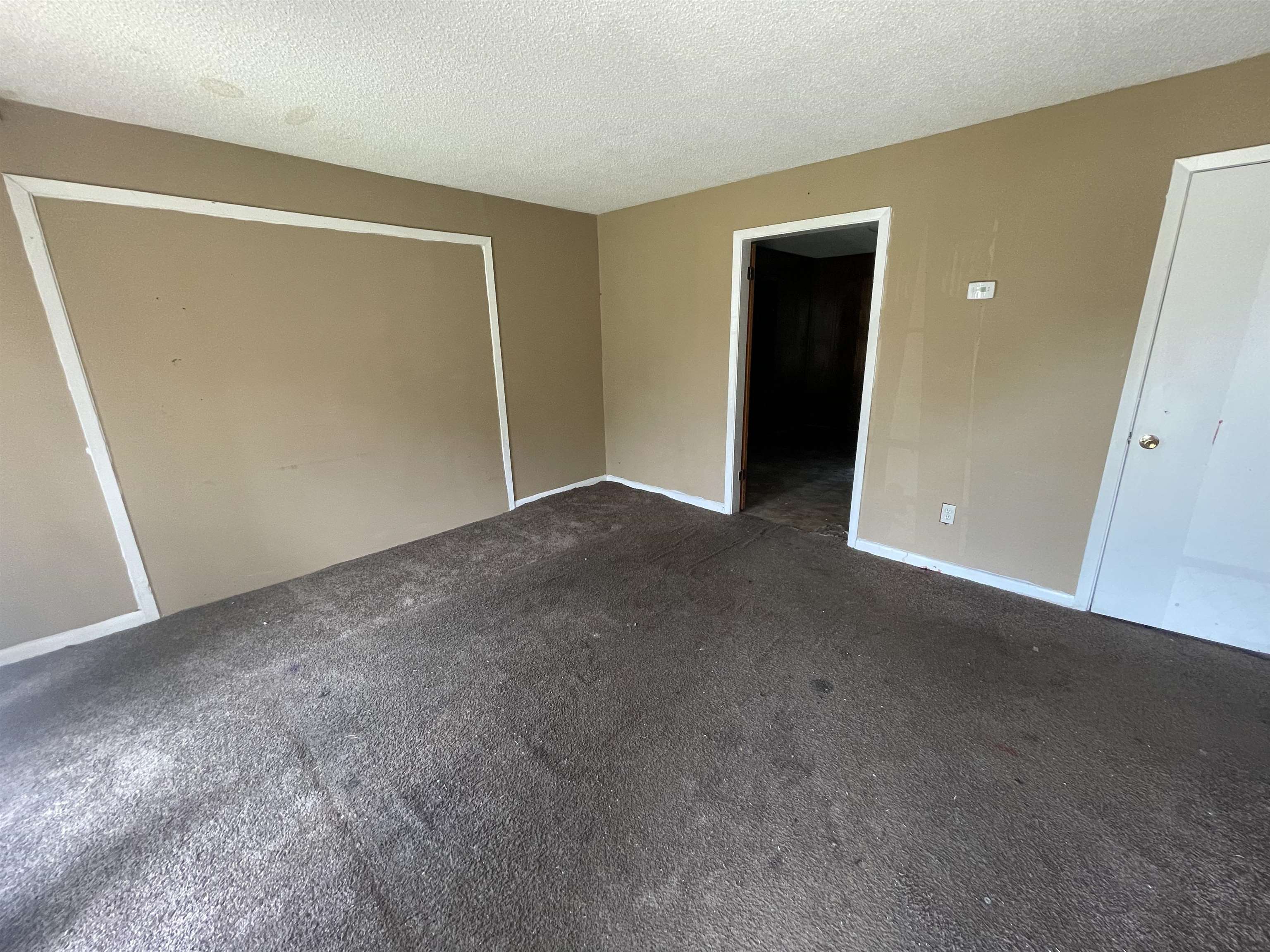 4448 Bluebell Street Memphis, TN 38109 - Photo 3 of 18 a view of an empty room