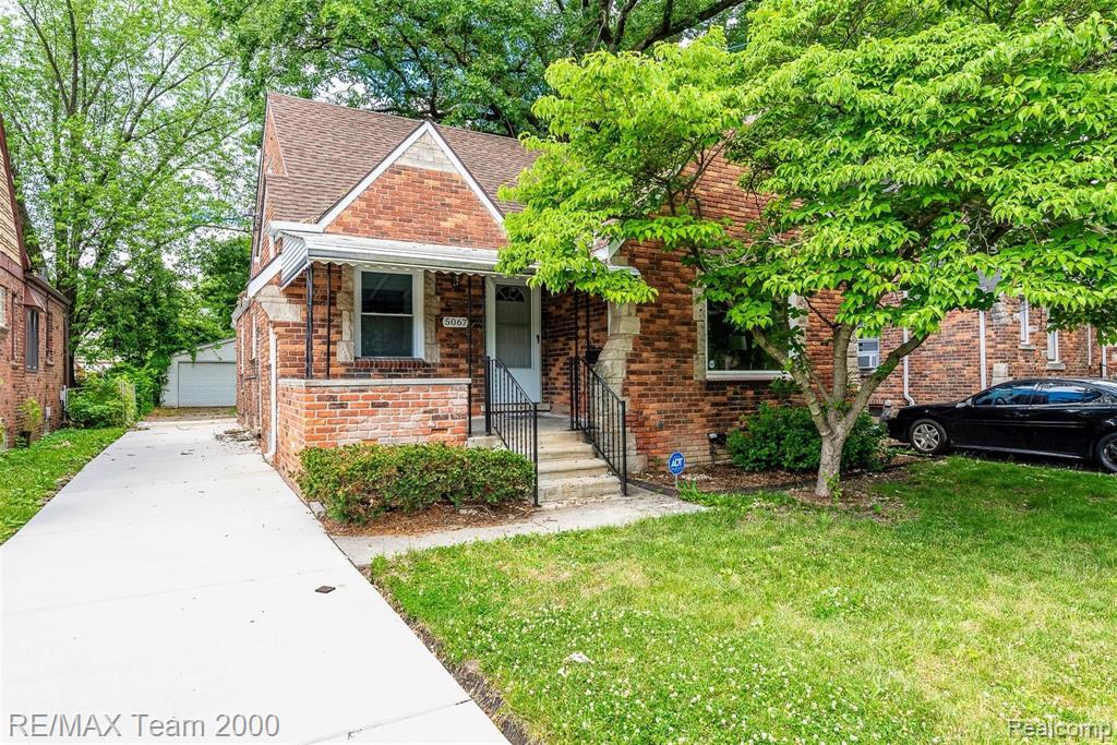 5067 Harvard Road Detroit, MI 48224 - Photo 3 of 25
