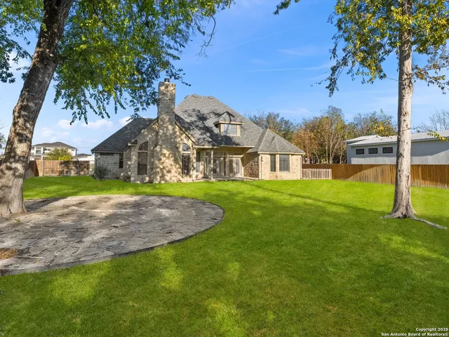 $675,000 | 837 Lakeview Trail, McQueeney, TX 78123