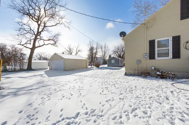 $110,000 | 1122 4th Avenue, Heron Lake, MN 56137