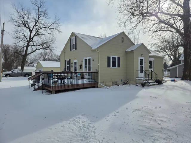 $110,000 | 1122 4th Avenue, Heron Lake, MN 56137