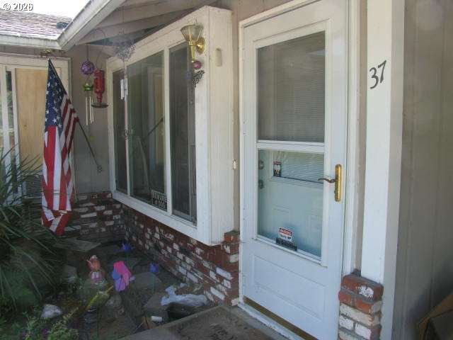 35 Northeast 157th Avenue Portland, OR 97230 - Photo 14 of 30 a bathroom with a shower