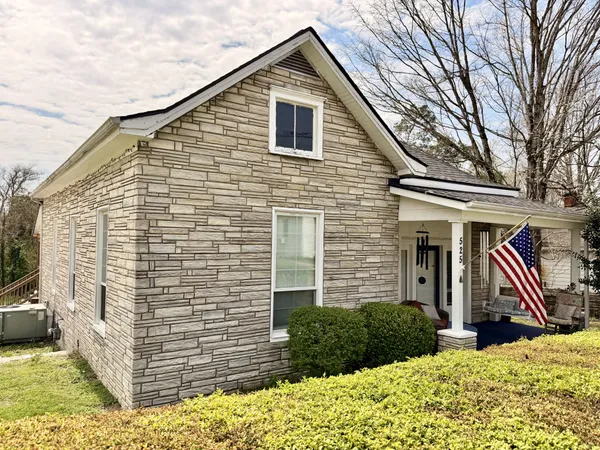 $349,000 | 525 East Washington Street, Pulaski, TN 38478