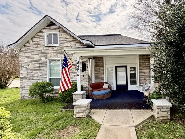$349,000 | 525 East Washington Street, Pulaski, TN 38478