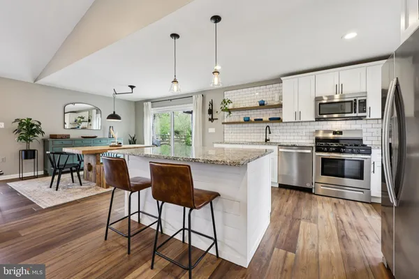 $1,050,000 | 10913 Howland Drive, Reston, VA 20191