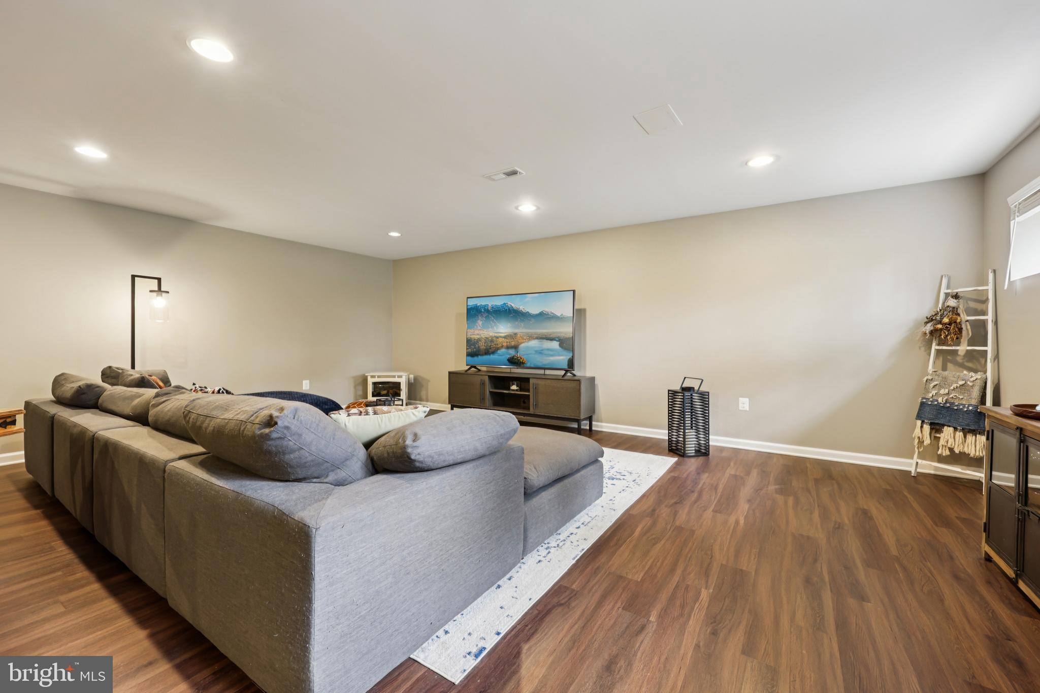 10913 Howland Drive Reston, VA 20191 - Photo 33 of 58 Gallery Image 33