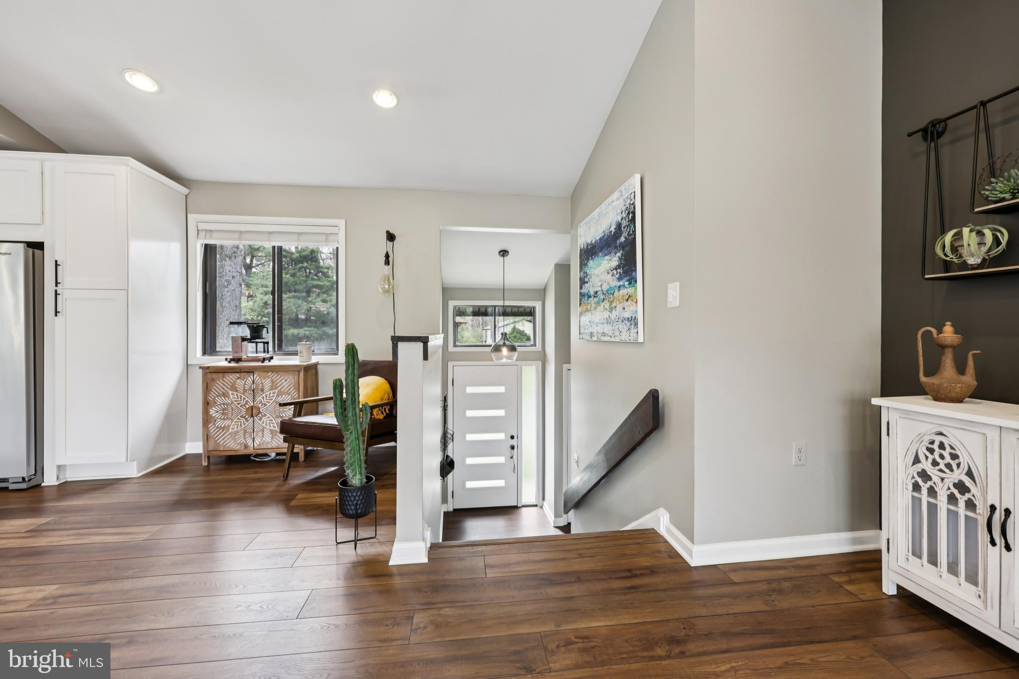 10913 Howland Drive Reston, VA 20191 - Photo 5 of 58 Gallery Image 5