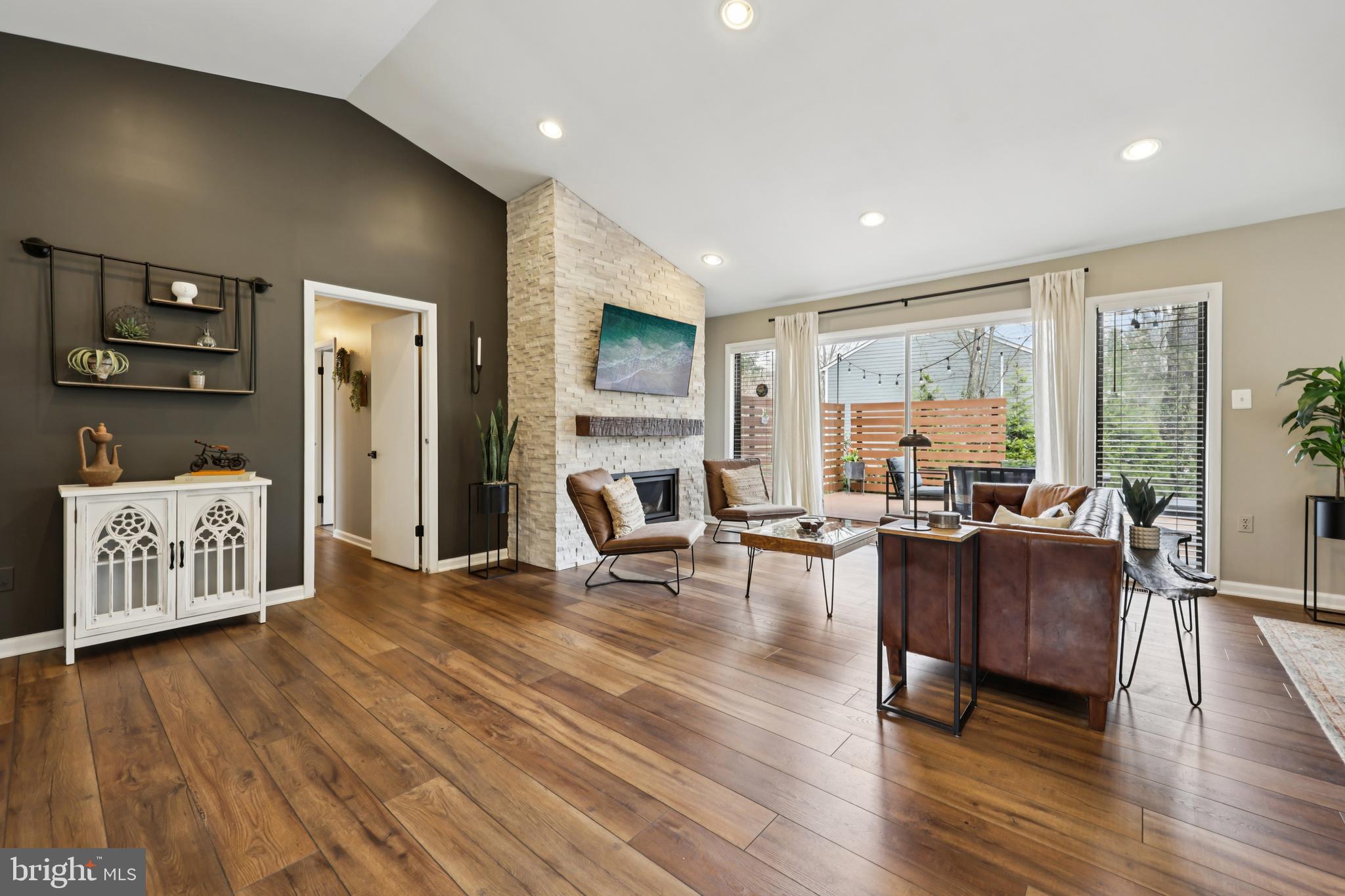 10913 Howland Drive Reston, VA 20191 - Photo 6 of 58 Gallery Image 6