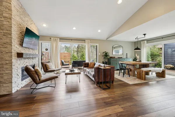 $1,050,000 | 10913 Howland Drive, Reston, VA 20191