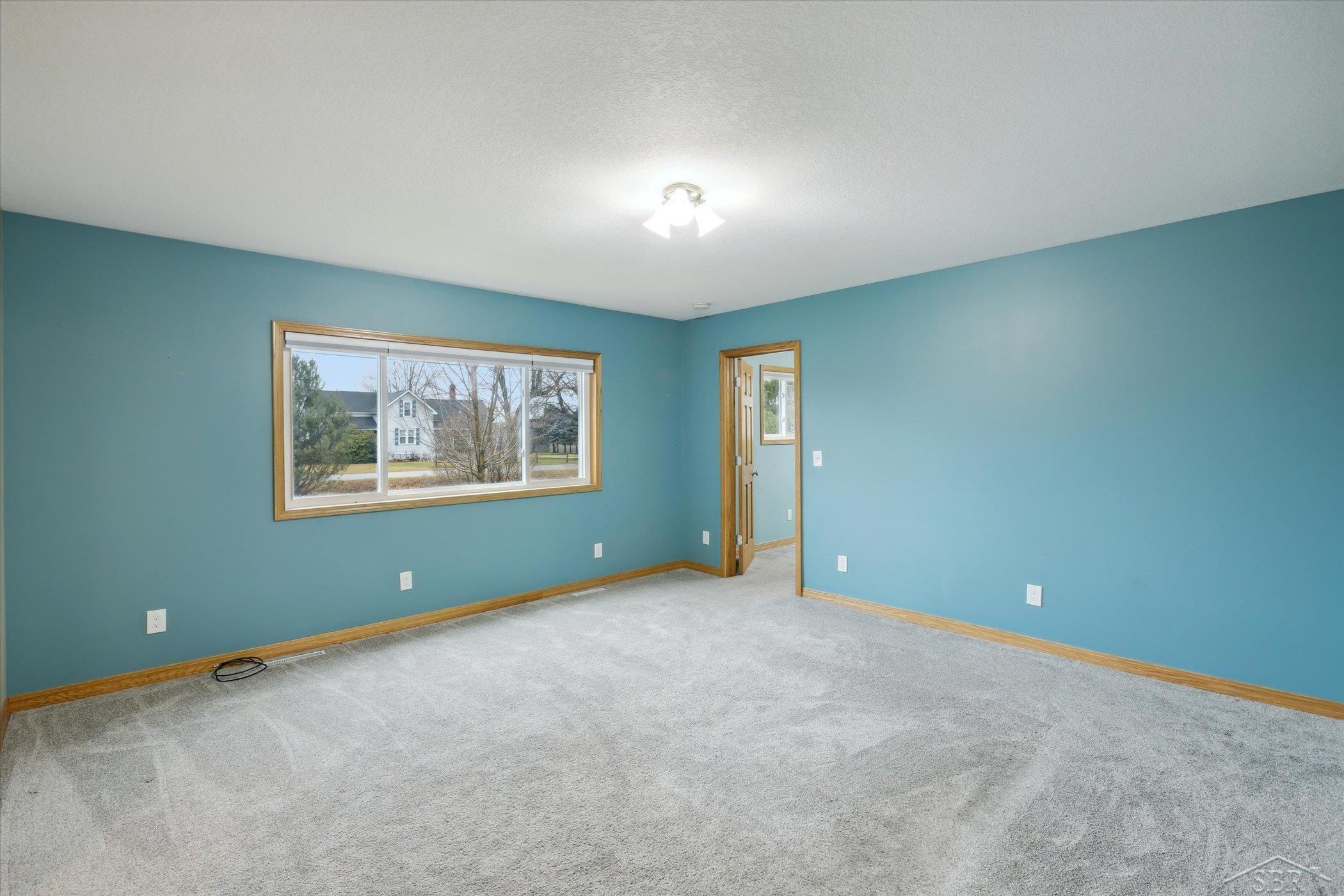 2367 South Nine Mile Road Kawkawlin, MI 48631 - Photo 8 of 50 50130384-b735bc30-00d4-4d0e-bc12-371d6427a887.JPG