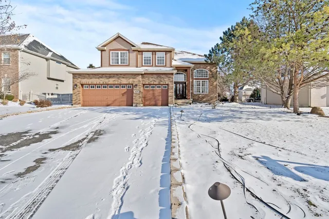 $605,000 | 459 Glover Drive, North Aurora, IL 60542