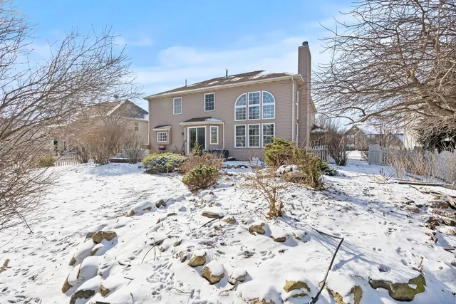 $605,000 | 459 Glover Drive, North Aurora, IL 60542