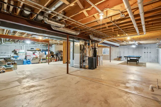 $605,000 | 459 Glover Drive, North Aurora, IL 60542