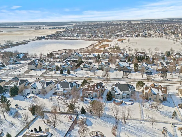 $605,000 | 459 Glover Drive, North Aurora, IL 60542