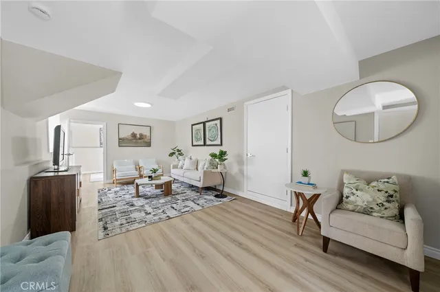 $899,000 | 922 East Edgecomb Street, Covina, CA 91724