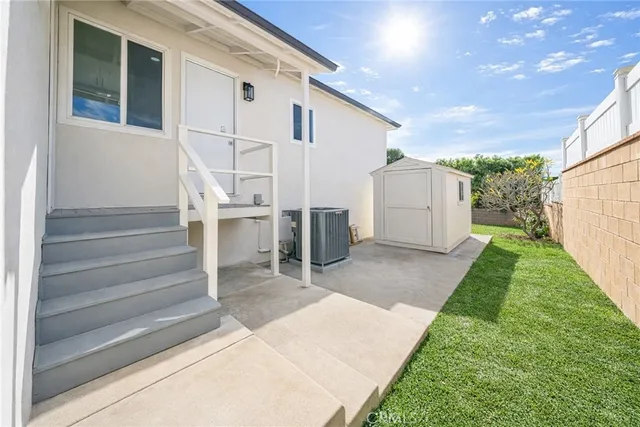 $899,000 | 922 East Edgecomb Street, Covina, CA 91724