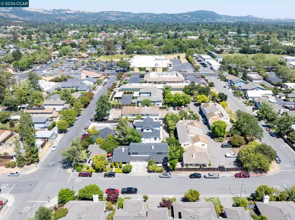 $559,000 | 585 Studley Street, Unit 4, Sonoma, CA 95476