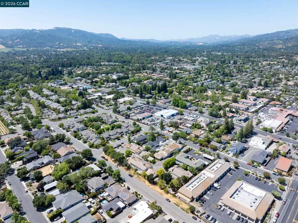 $559,000 | 585 Studley Street, Unit 4, Sonoma, CA 95476