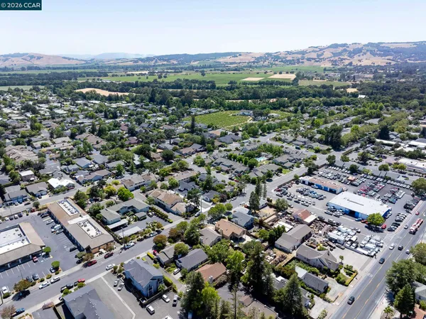 $559,000 | 585 Studley Street, Unit 4, Sonoma, CA 95476